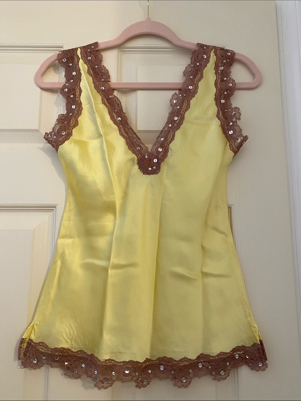 NWT Gold Hawk Sunshine Yellow and Brown Sequin Tank Top - Picture 8 of 9